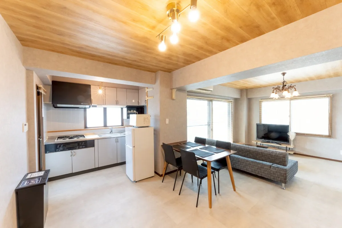 Darinホークス通り2F